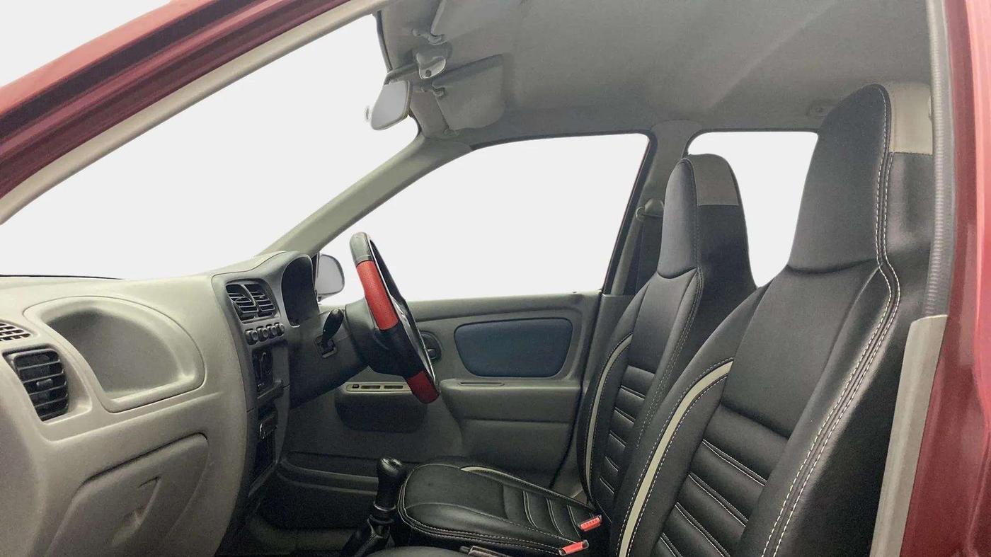 2014 Maruti Alto K10 VXI, Petrol, Manual, 69,885 km, Right Side Front Door Cabin
