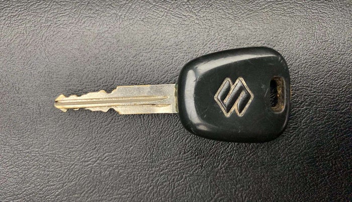 2014 Maruti Alto K10 VXI, Petrol, Manual, 69,615 km, Key Close Up