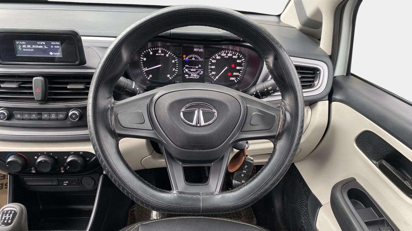 2021 Tata ALTROZ XE PETROL, Petrol, Manual, 25,475 km, Steering Wheel Close Up