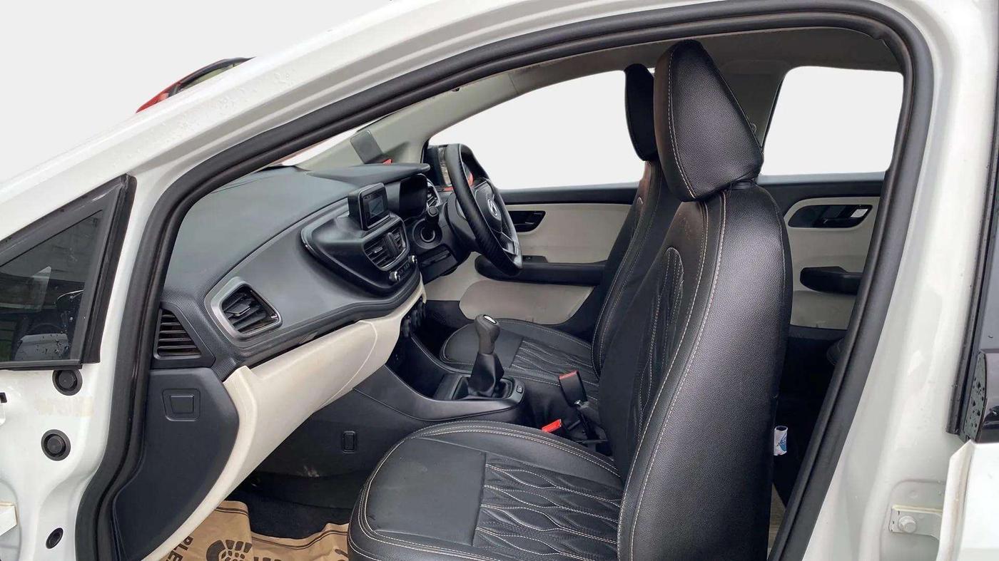2021 Tata ALTROZ XE PETROL, Petrol, Manual, 25,475 km, Right Side Front Door Cabin