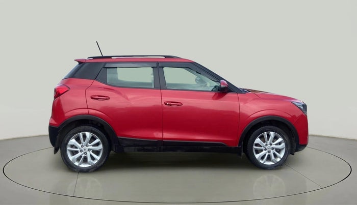 2020 Mahindra XUV300 W8 1.2 PETROL, Petrol, Manual, 55,734 km, Right Side View