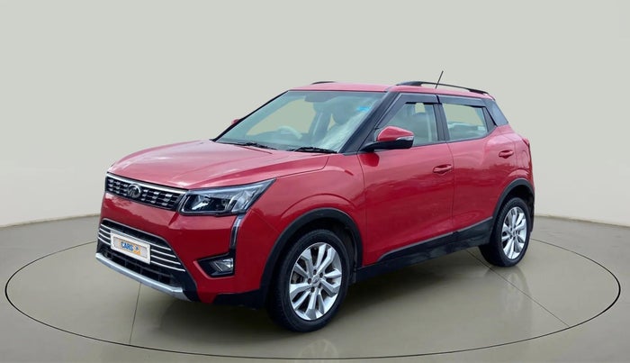 2020 Mahindra XUV300 W8 1.2 PETROL, Petrol, Manual, 55,734 km, Left Front Diagonal