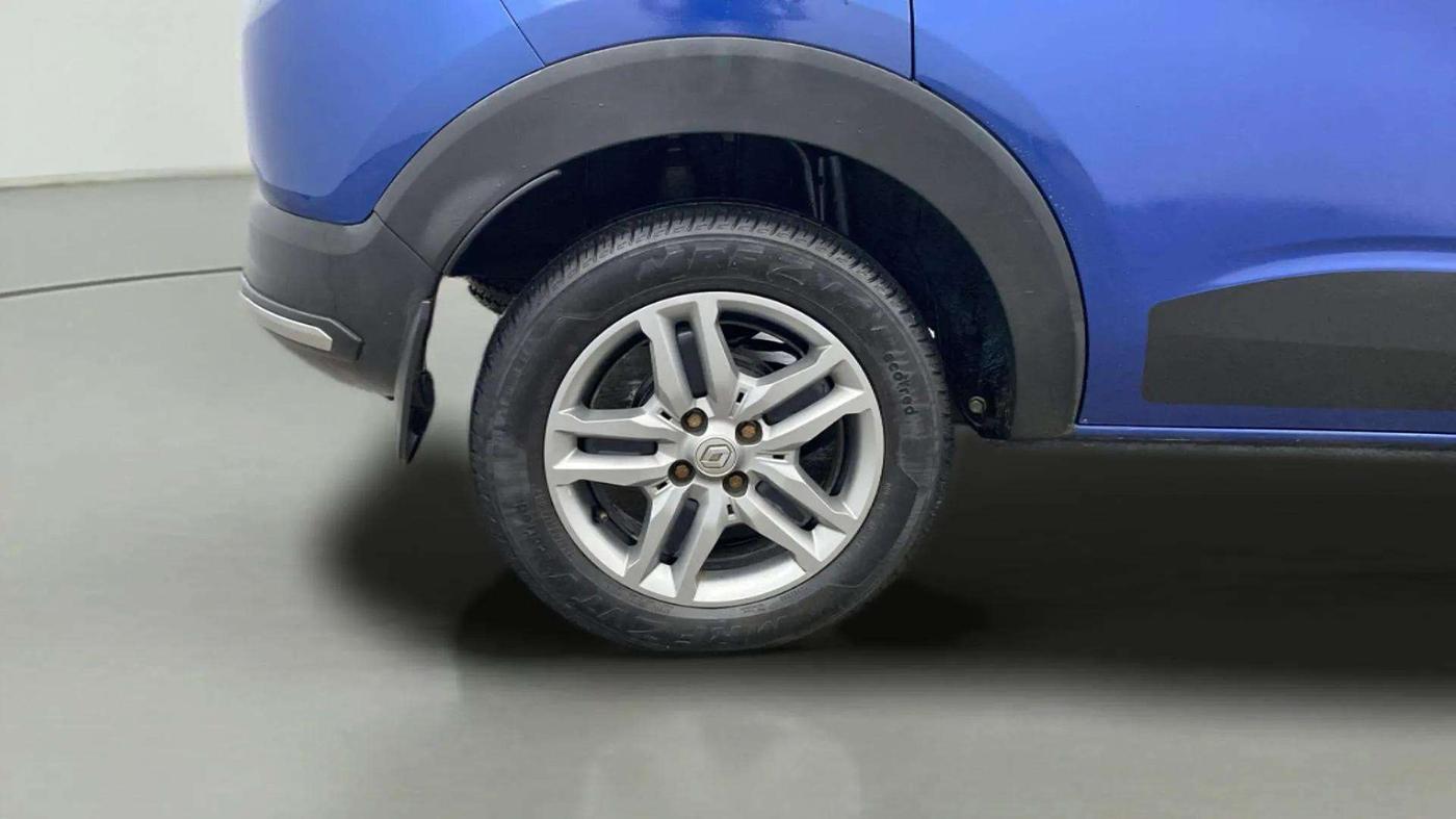 2020 Renault TRIBER RXZ, Petrol, Manual, 46,025 km, Right Rear Wheel