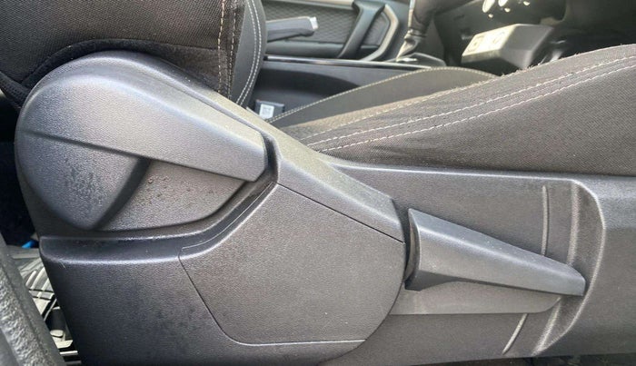 2021 Renault Kiger RXZ AMT, Petrol, Automatic, 47,150 km, Driver Side Adjustment Panel