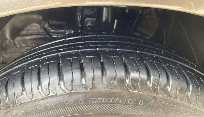 2019 Maruti Baleno DELTA PETROL 1.2, Petrol, Manual, 75,962 km, Left Front Tyre Tread