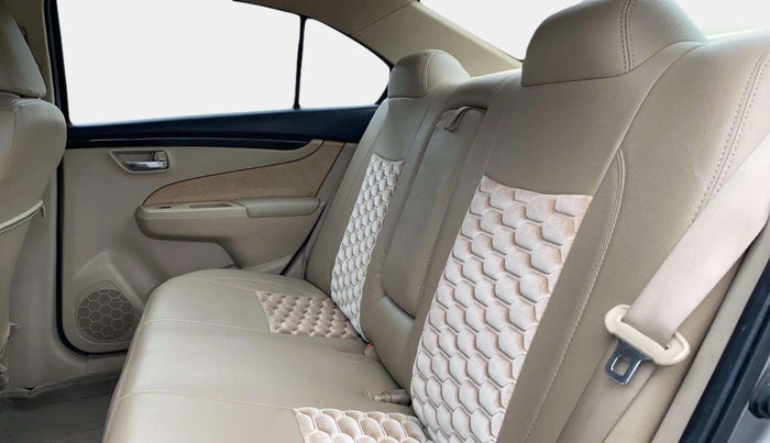 2018 Maruti Ciaz DELTA 1.4 MT PETROL, Petrol, Manual, 68,715 km, Right Side Rear Door Cabin