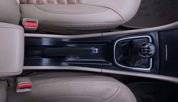 2018 Maruti Ciaz DELTA 1.4 MT PETROL, Petrol, Manual, 68,715 km, Gear Lever
