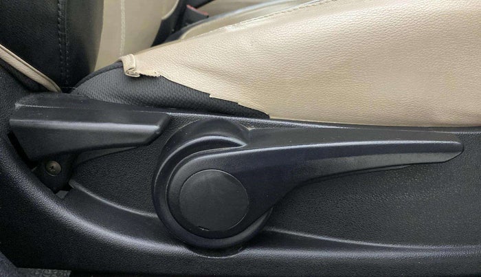 2018 Tata Tiago XZ PETROL, Petrol, Manual, 36,611 km, Driver Side Adjustment Panel