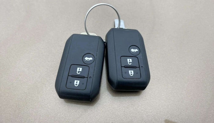 2017 Maruti Dzire ZXI AMT, Petrol, Automatic, 29,432 km, Key Close Up