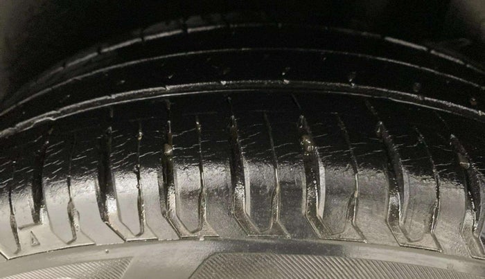 2017 Maruti Dzire ZXI AMT, Petrol, Automatic, 29,432 km, Left Rear Tyre Tread