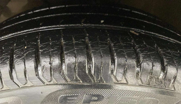 2017 Maruti Dzire ZXI AMT, Petrol, Automatic, 29,432 km, Left Front Tyre Tread