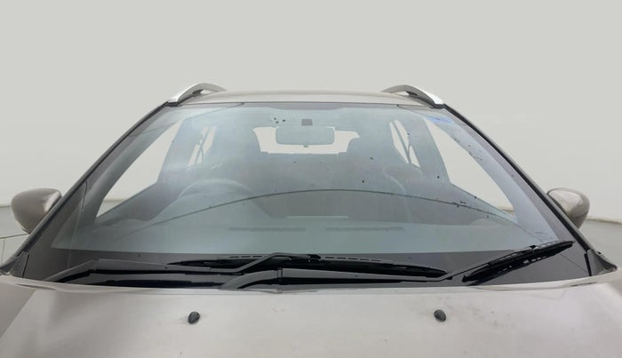 2021 Nissan Kicks XV 1.5, Petrol, Manual, 35,888 km, Front Windshield