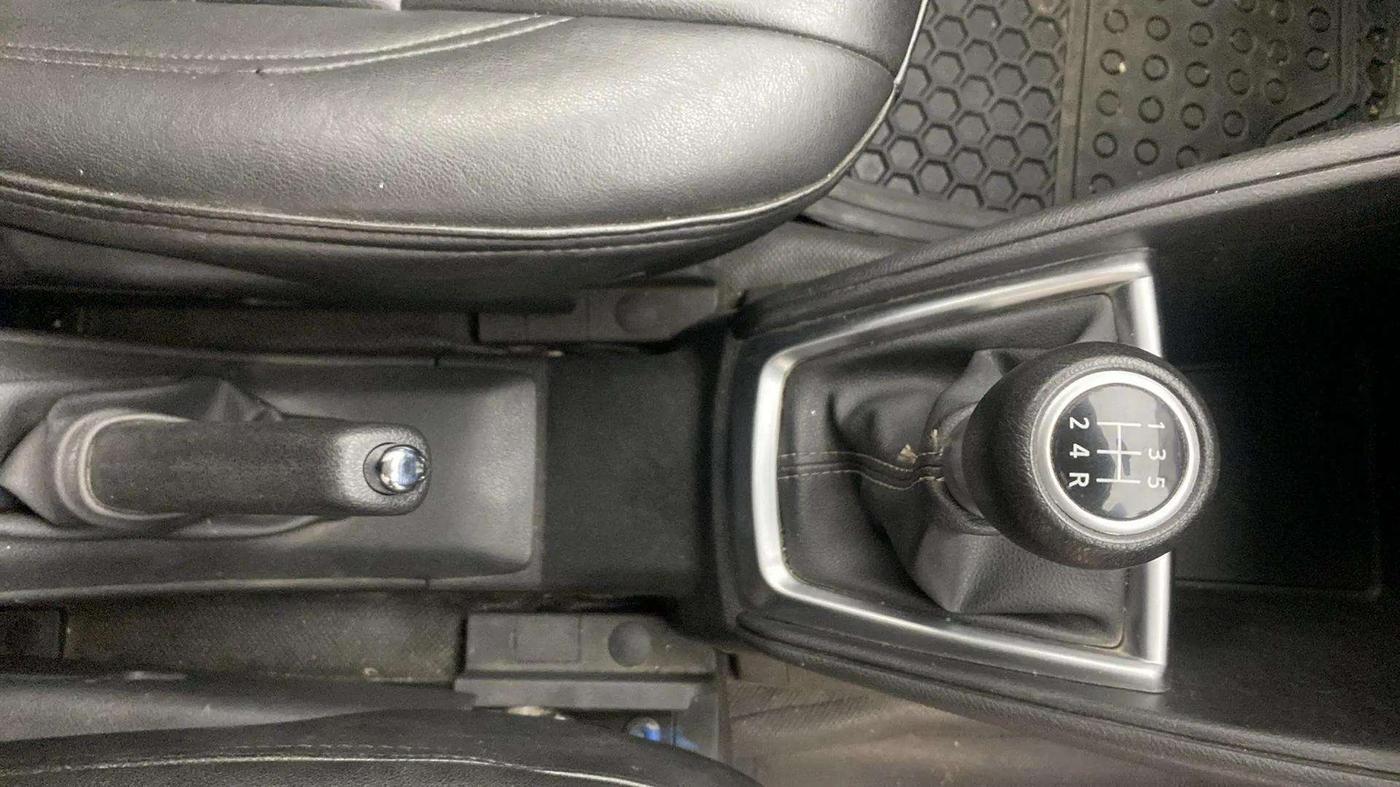 2021 Nissan Kicks XV 1.5, Petrol, Manual, 36,239 km, Gear Lever