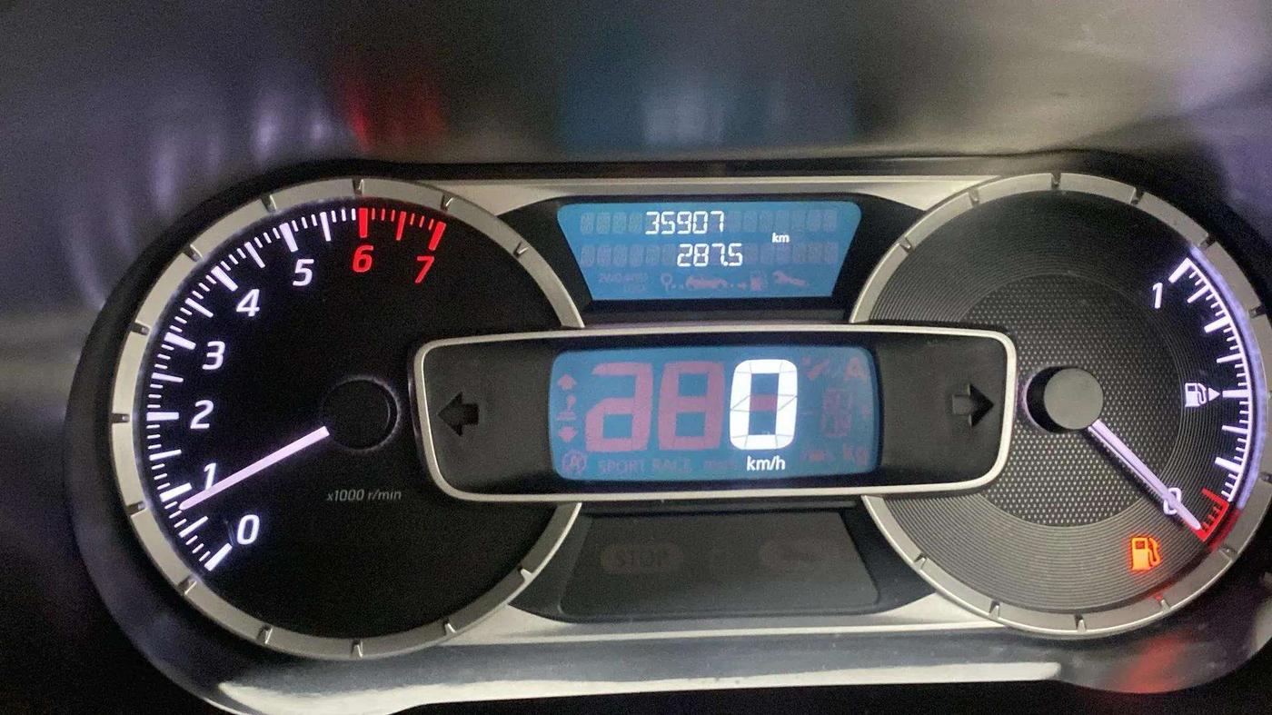 2021 Nissan Kicks XV 1.5, Petrol, Manual, 36,239 km, Odometer Image