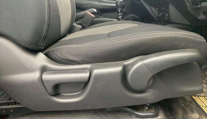 2018 Honda WR-V 1.2L I-VTEC VX MT, Petrol, Manual, 49,734 km, Driver Side Adjustment Panel
