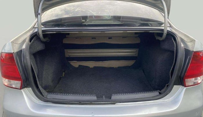 2013 Volkswagen Vento COMFORTLINE 1.6, Petrol, Manual, 69,533 km, Boot Open Zoomed View