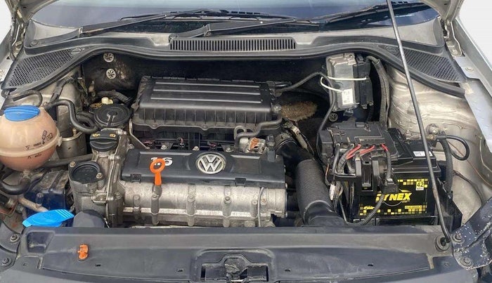 2013 Volkswagen Vento COMFORTLINE 1.6, Petrol, Manual, 69,533 km, Engine View