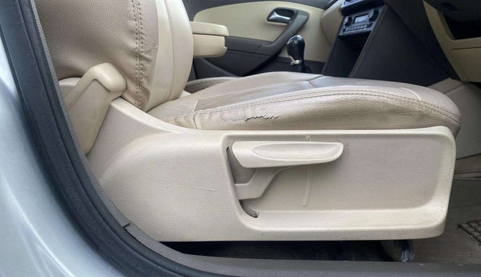 2013 Volkswagen Vento COMFORTLINE 1.6, Petrol, Manual, 69,533 km, Driver Side Adjustment Panel