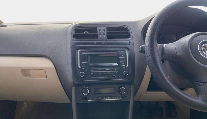 2013 Volkswagen Vento COMFORTLINE 1.6, Petrol, Manual, 69,533 km, Air Conditioner