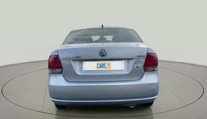 2013 Volkswagen Vento COMFORTLINE 1.6, Petrol, Manual, 69,533 km, Back/Rear