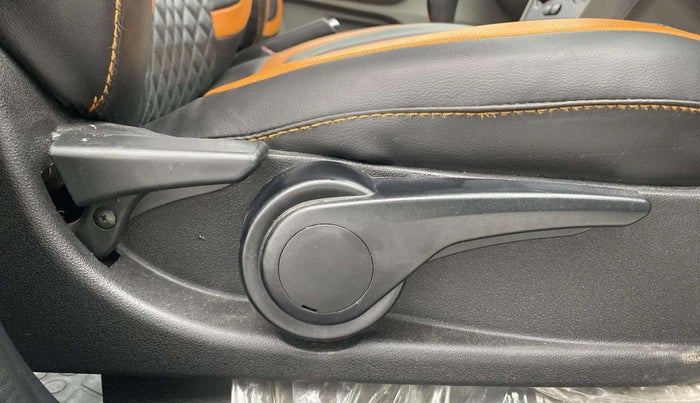 2018 Tata Tiago XZ PETROL, Petrol, Manual, 30,209 km, Driver Side Adjustment Panel