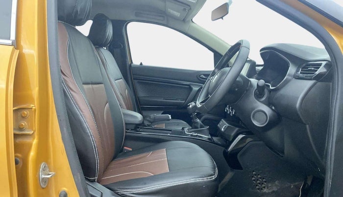 2022 Renault Kiger RXZ MT DUAL TONE, Petrol, Manual, 15,883 km, Right Side Front Door Cabin