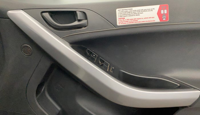 2022 Tata NEXON XMA SUNROOF PETROL, Petrol, Automatic, 41,512 km, Driver Side Door Panels Control