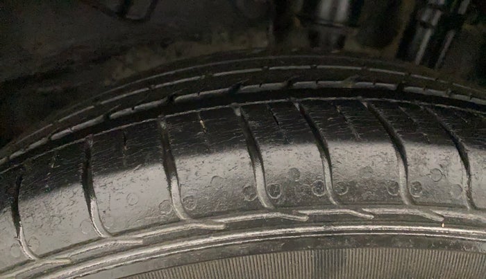 2022 Tata NEXON XMA SUNROOF PETROL, Petrol, Automatic, 41,512 km, Left Rear Tyre Tread