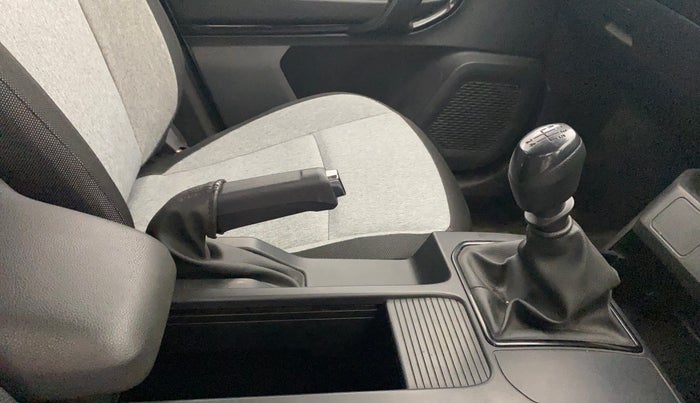 2022 Renault Kiger RXE MT, Petrol, Manual, 39,361 km, Gear Lever