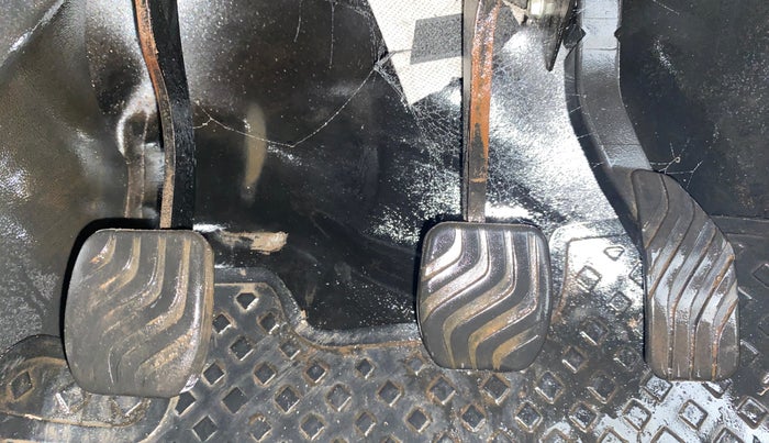 2022 Renault Kiger RXE MT, Petrol, Manual, 39,361 km, Pedals