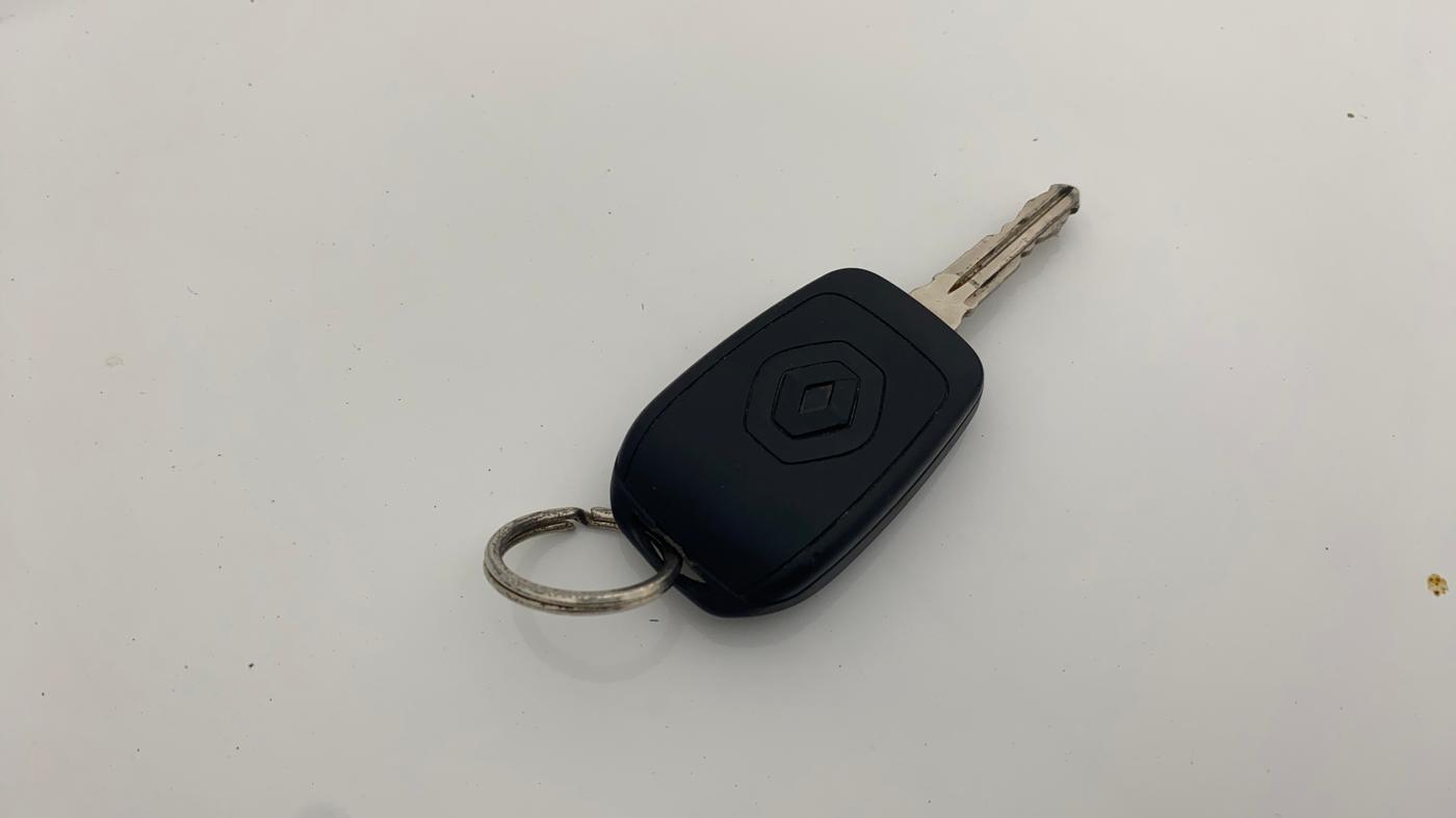 2022 Renault Kiger RXE MT, Petrol, Manual, 39,419 km, Key Close Up