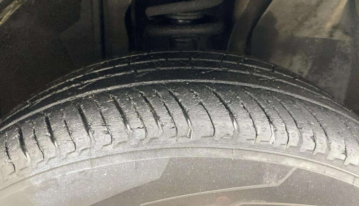 2021 Renault Kiger RXZ AMT, Petrol, Automatic, 32,965 km, Right Front Tyre Tread
