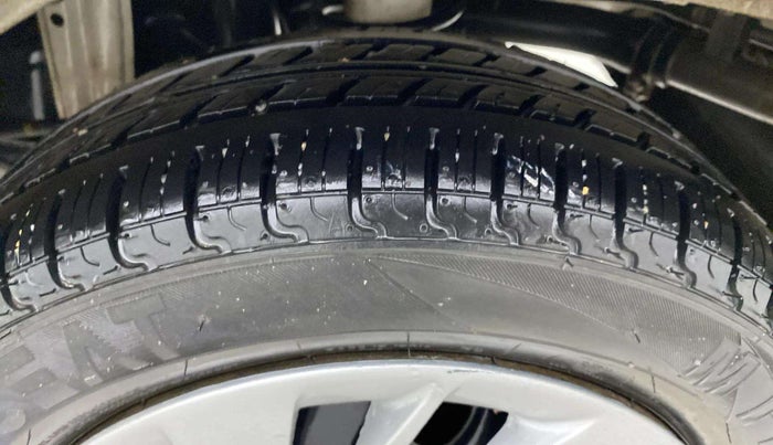 2014 Maruti Alto K10 VXI, Petrol, Manual, 1,41,879 km, Left Rear Tyre Tread
