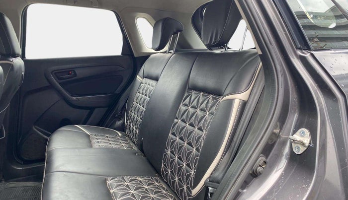 2021 Maruti Vitara Brezza VXI, Petrol, Manual, 25,657 km, Right Side Rear Door Cabin
