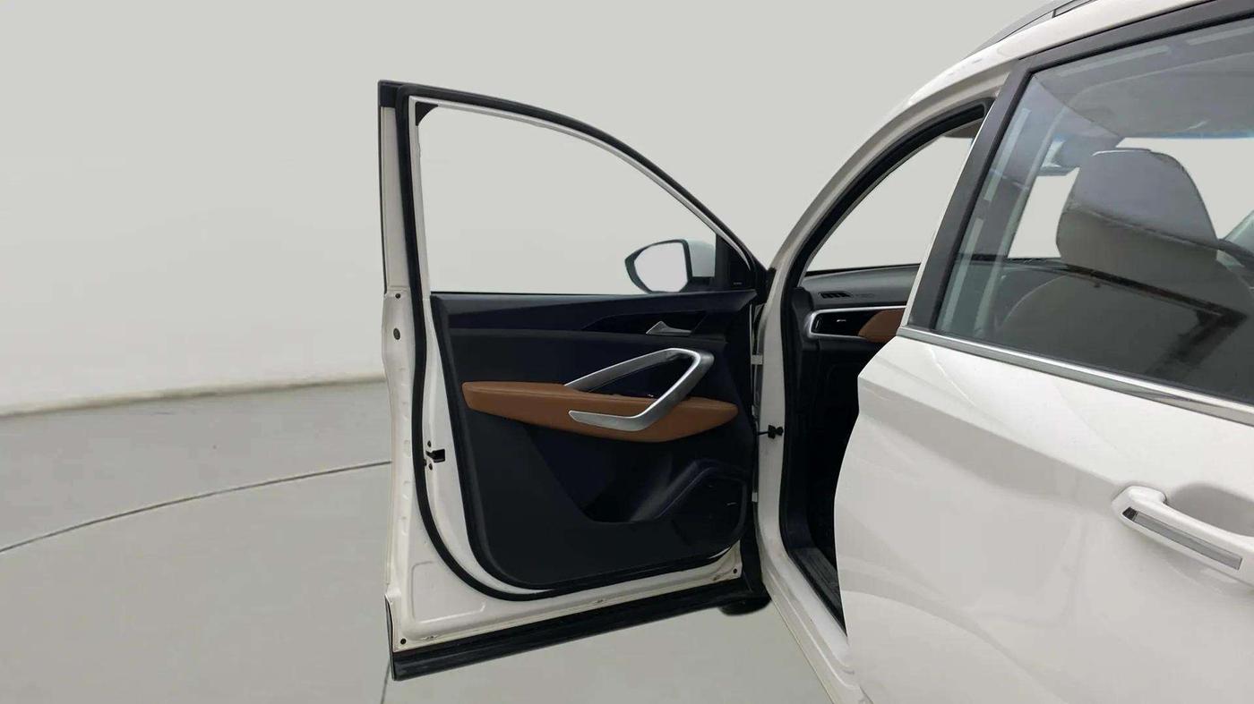 2020 MG HECTOR PLUS SHARP 1.5 PETROL TURBO DCT 6-STR, Petrol, Automatic, 50,447 km, LHS Front Door