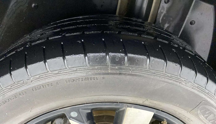 2020 MG HECTOR PLUS SHARP 1.5 PETROL TURBO CVT 6-STR, Petrol, Automatic, 50,365 km, Left Rear Tyre Tread