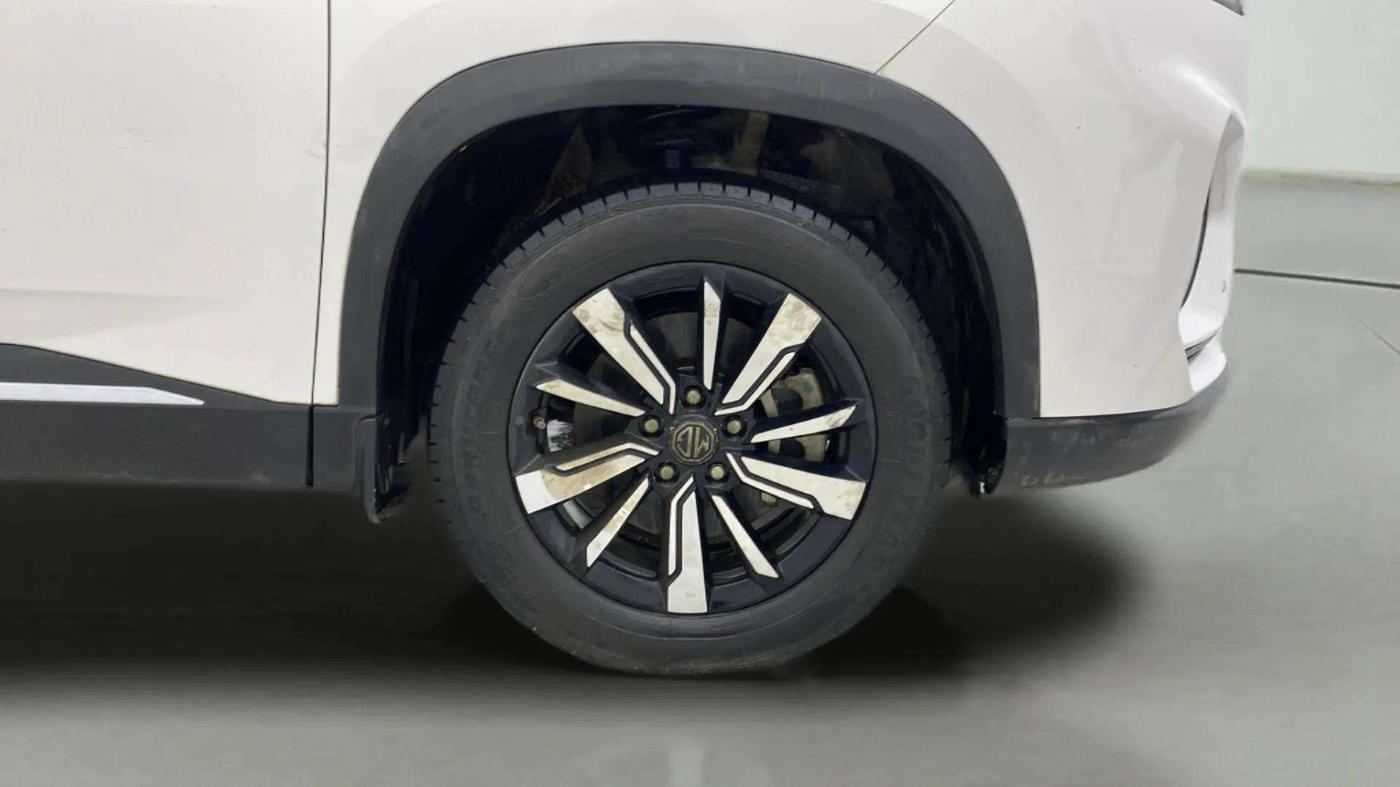 2020 MG HECTOR PLUS SHARP 1.5 PETROL TURBO DCT 6-STR, Petrol, Automatic, 50,447 km, Right Front Wheel