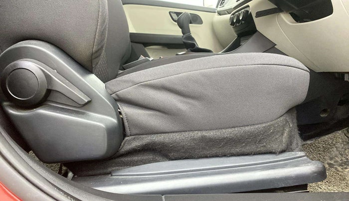 2021 Tata ALTROZ XE PETROL, Petrol, Manual, 35,913 km, Driver Side Adjustment Panel