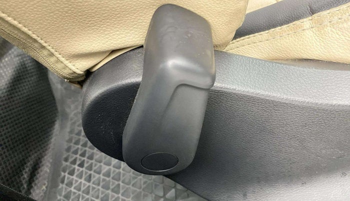 2019 Volkswagen Ameo TRENDLINE 1.0L, Petrol, Manual, 93,309 km, Driver Side Adjustment Panel