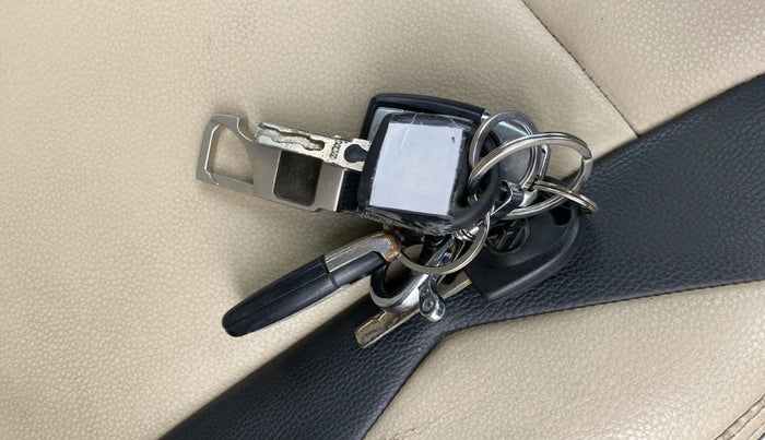 2019 Volkswagen Ameo TRENDLINE 1.0L, Petrol, Manual, 93,309 km, Key Close Up