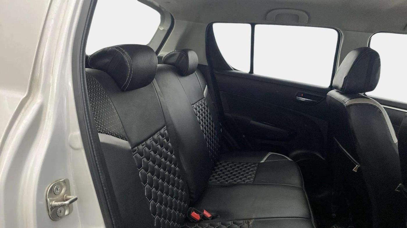 2017 Maruti Swift VXI, CNG, Manual, 62,168 km, Right Side Rear Door Cabin