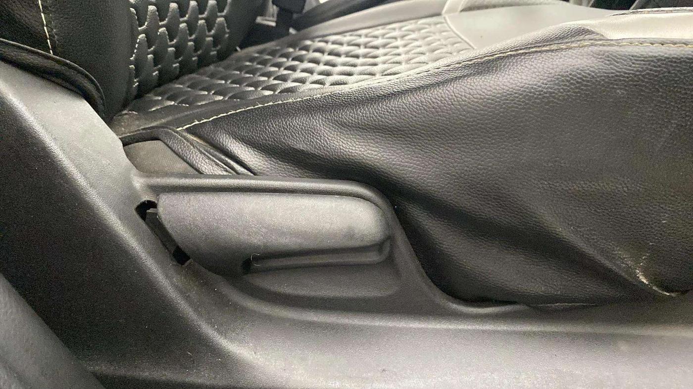 2017 Maruti Swift VXI, CNG, Manual, 62,168 km, Driver Side Adjustment Panel