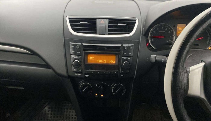 2017 Maruti Swift VXI, CNG, Manual, 62,168 km, Air Conditioner
