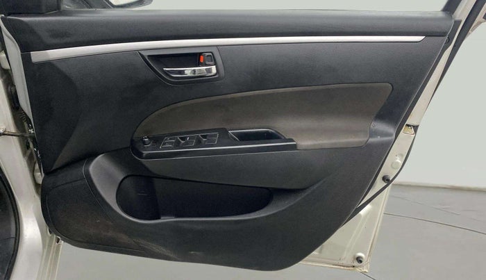 2017 Maruti Swift VXI, CNG, Manual, 62,168 km, Driver Side Door Panels Control