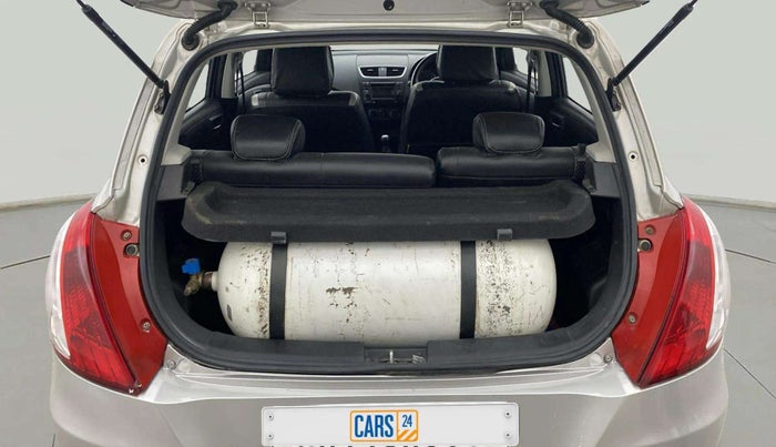 2017 Maruti Swift VXI, CNG, Manual, 62,168 km, Boot Inside