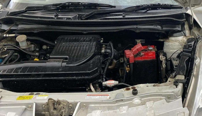 2017 Maruti Swift VXI, CNG, Manual, 62,168 km, Engine View - Left