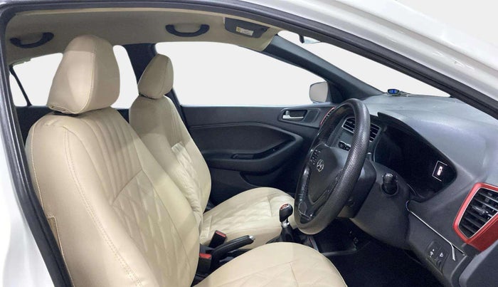 2018 Hyundai i20 Active 1.2 SX, Petrol, Manual, 62,635 km, Right Side Front Door Cabin