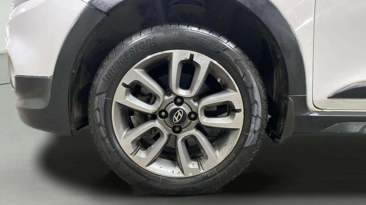 2018 Hyundai i20 Active 1.2 SX, Petrol, Manual, 62,635 km, Left Front Wheel
