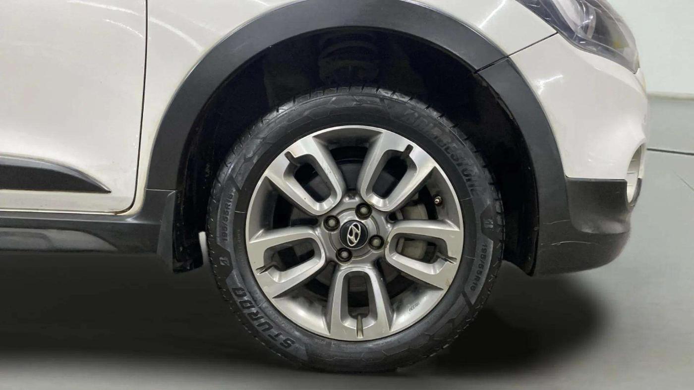 2018 Hyundai i20 Active 1.2 SX, Petrol, Manual, 62,635 km, Right Front Wheel