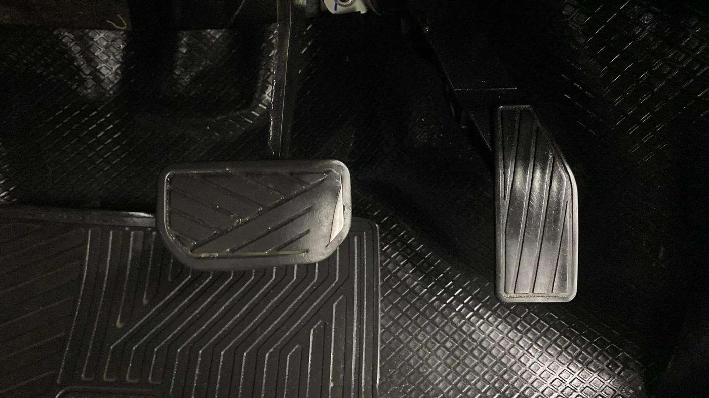 2022 Maruti S PRESSO VXI AMT, Petrol, Automatic, 79,709 km, Pedals